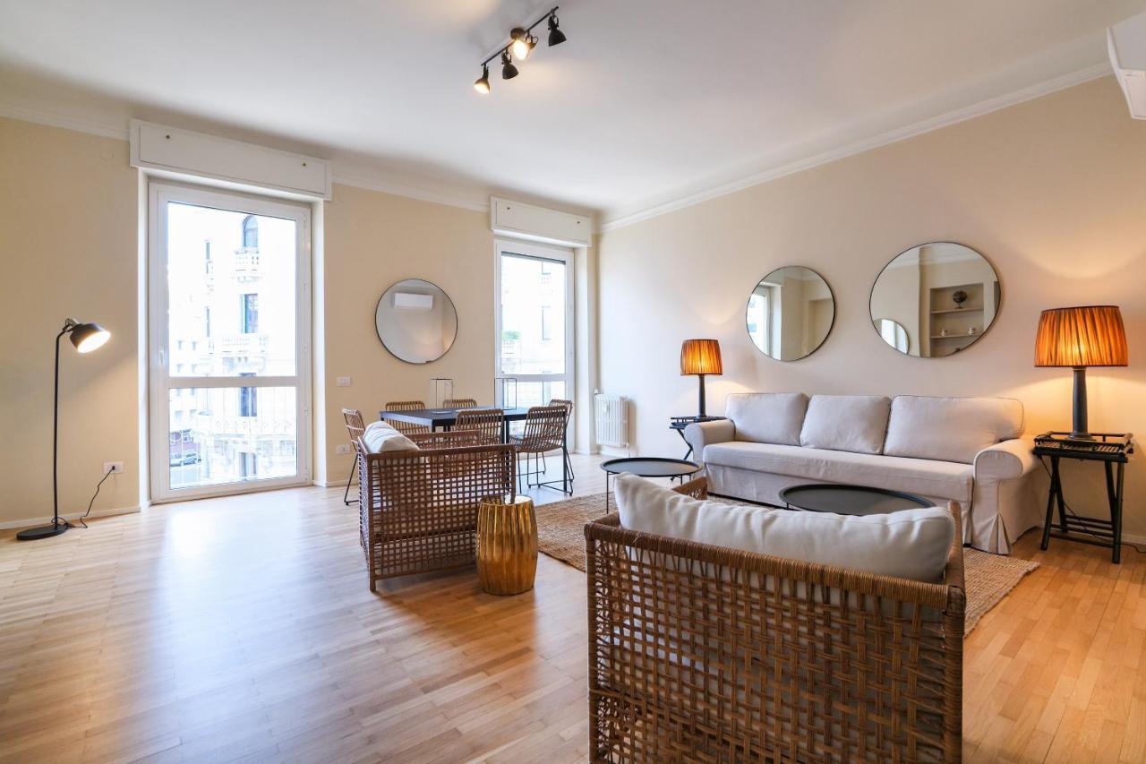 Luxury San Babila Apartment Мілан Екстер'єр фото